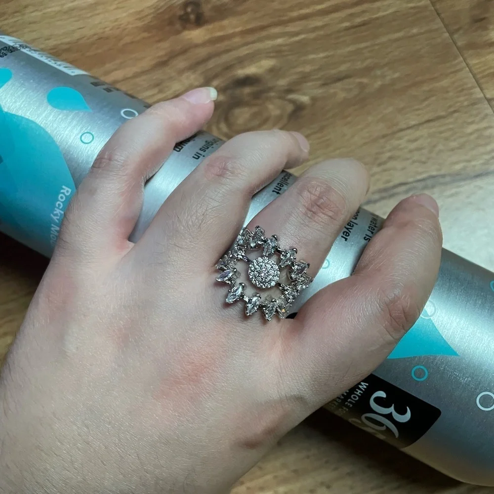 Unique Ring
